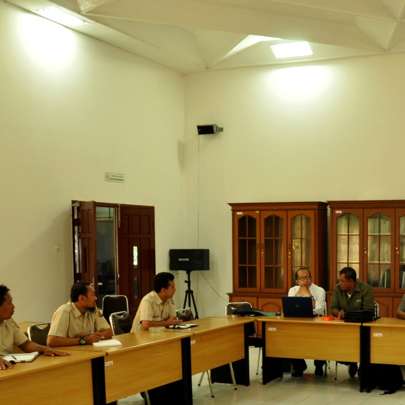 Pengaku kepentingan 1